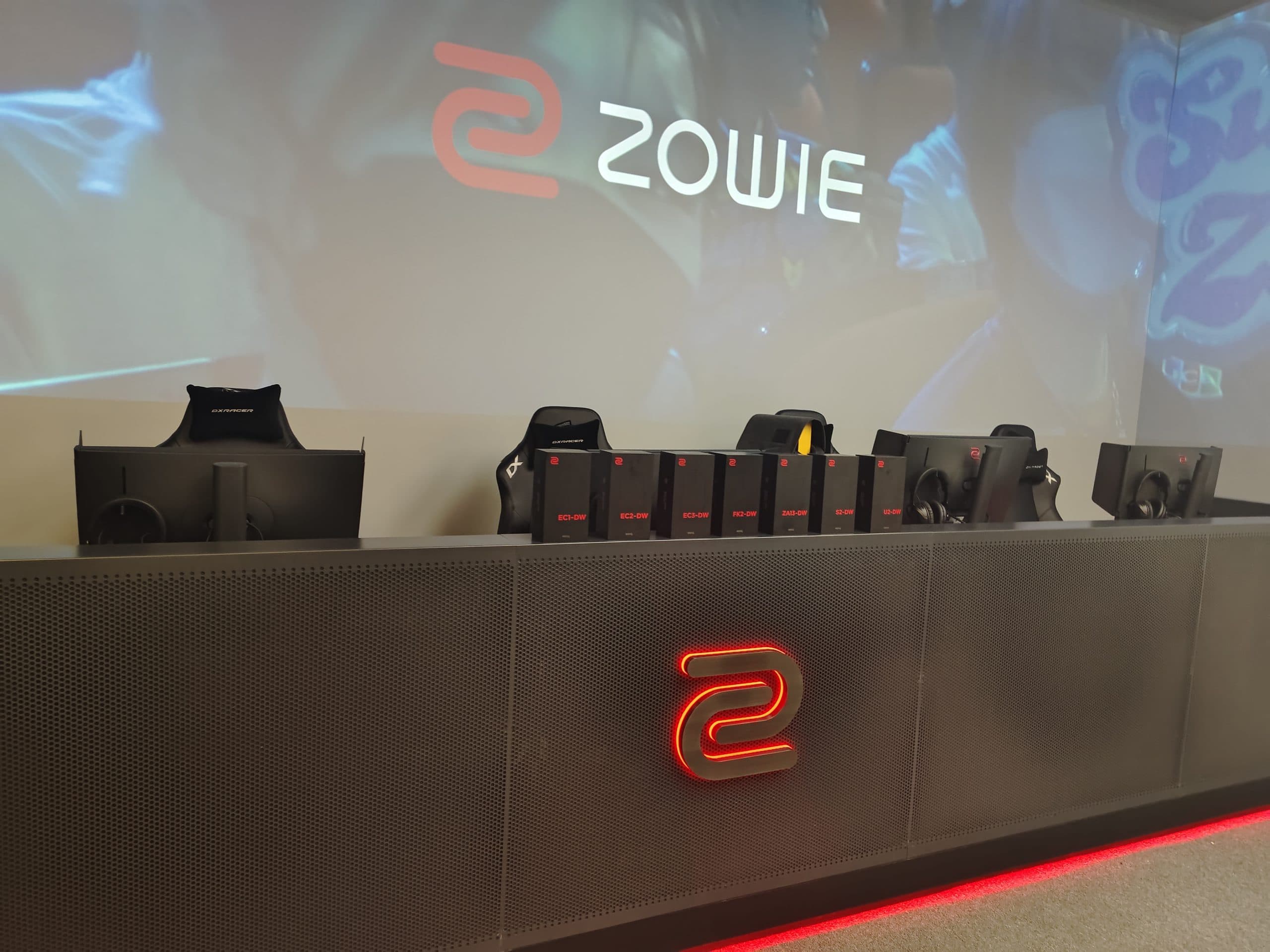 高規格對戰席體驗新款EC-DW系列，ZOWIE總部展示廳首亮相