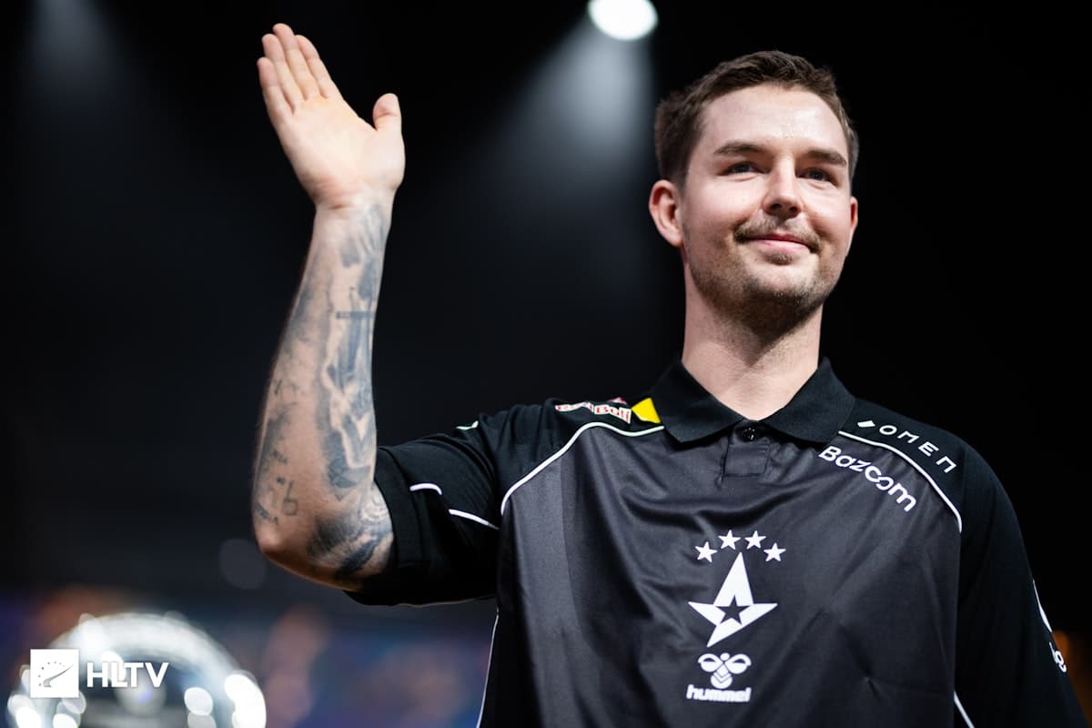 消息: device或加盟 100 Thieves